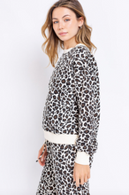 Load image into Gallery viewer, Leopard Sweatshirt
